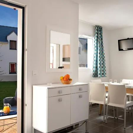 Elegant In With Terrace Ferienhaus *