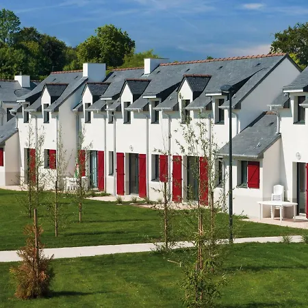 Ferienhaus Elegant In With Terrace Quéven