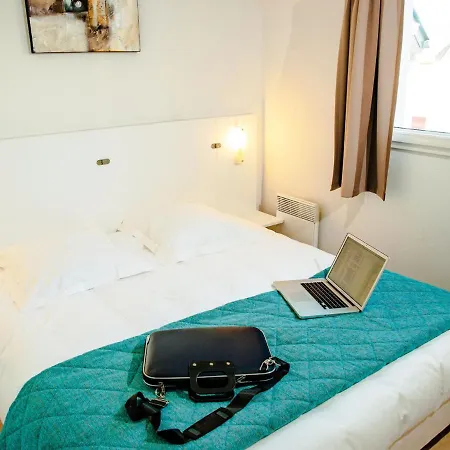 Ferienhaus Elegant In With Terrace Quéven